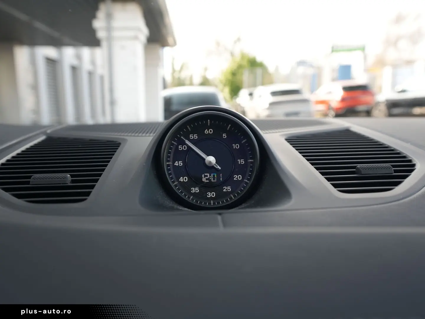 PORSCHE E-Hybrid Coupé INNODRIV-PANO-SPORTABGAS-AHK-VOLL