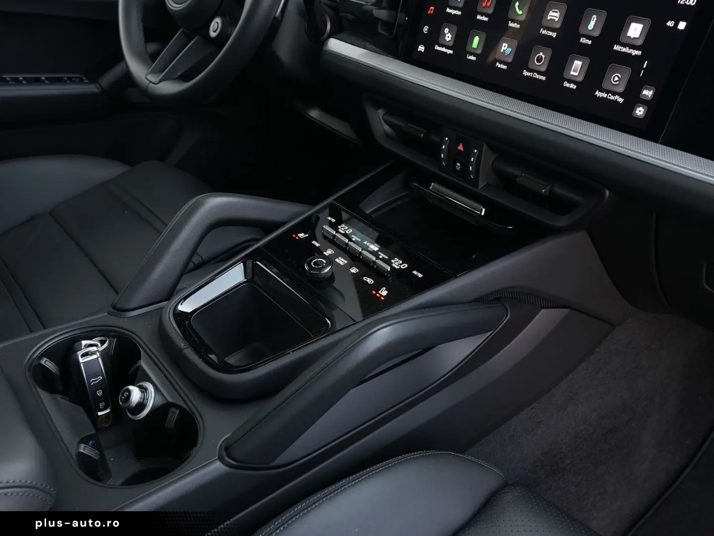 PORSCHE E-Hybrid Coupé INNODRIV-PANO-SPORTABGAS-AHK-VOLL