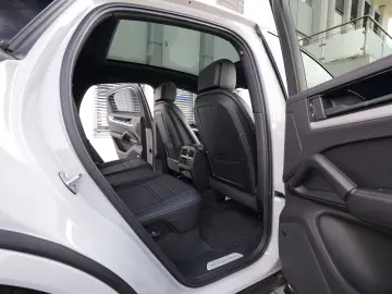 PORSCHE E-Hybrid Coupé INNODRIV-PANO-SPORTABGAS-AHK-VOLL