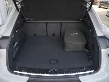 PORSCHE E-Hybrid Coupé INNODRIV-PANO-SPORTABGAS-AHK-VOLL