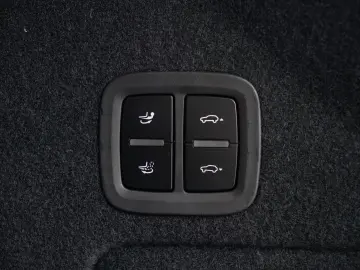 PORSCHE E-Hybrid Coupé INNODRIV-PANO-SPORTABGAS-AHK-VOLL