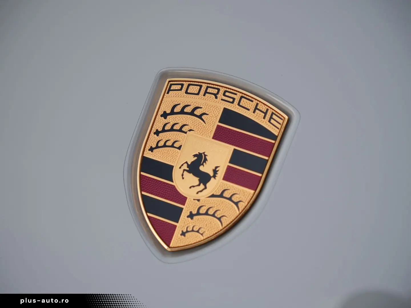 PORSCHE E-Hybrid Coupé INNODRIV-PANO-SPORTABGAS-AHK-VOLL