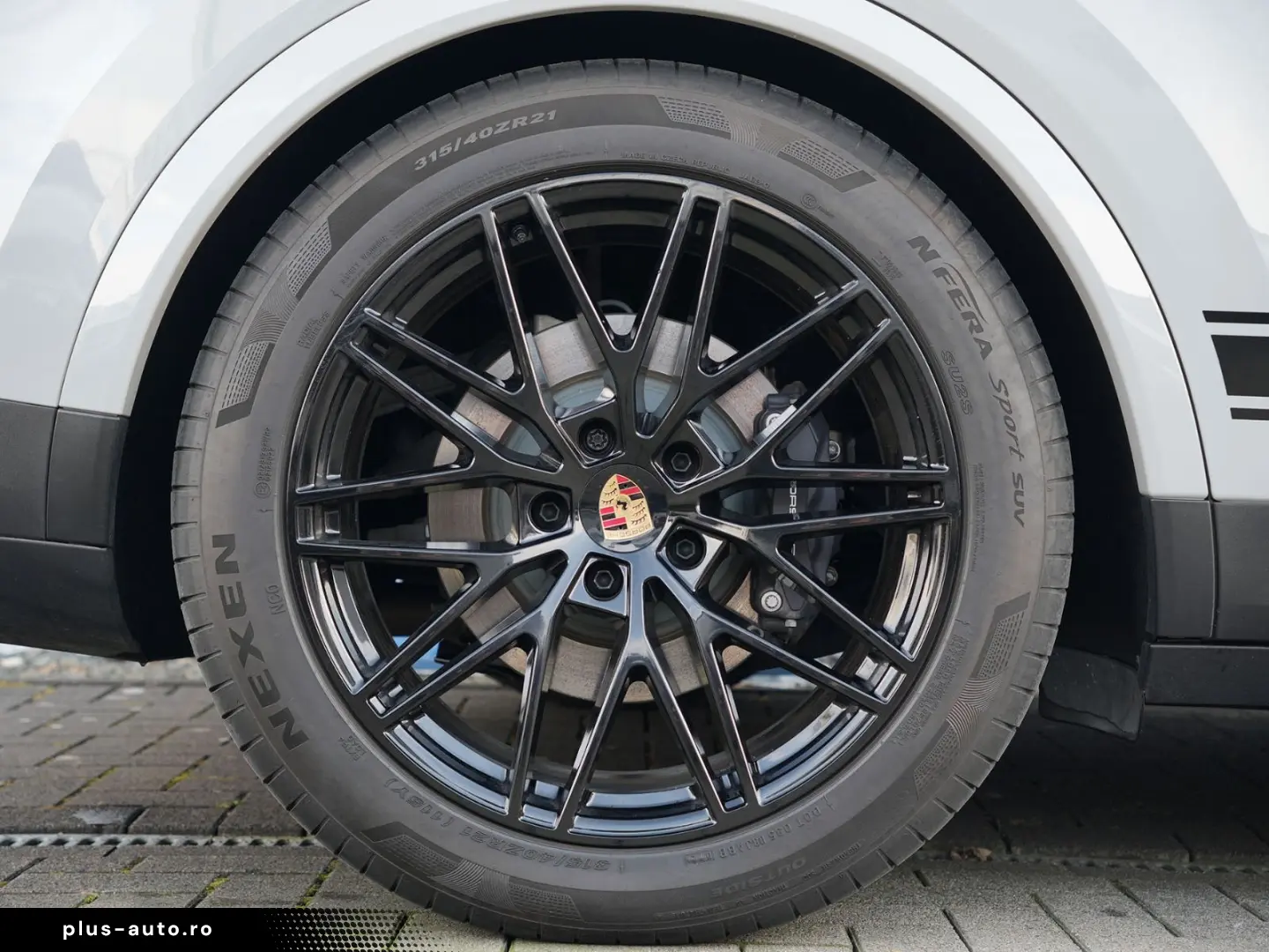 PORSCHE E-Hybrid Coupé INNODRIV-PANO-SPORTABGAS-AHK-VOLL