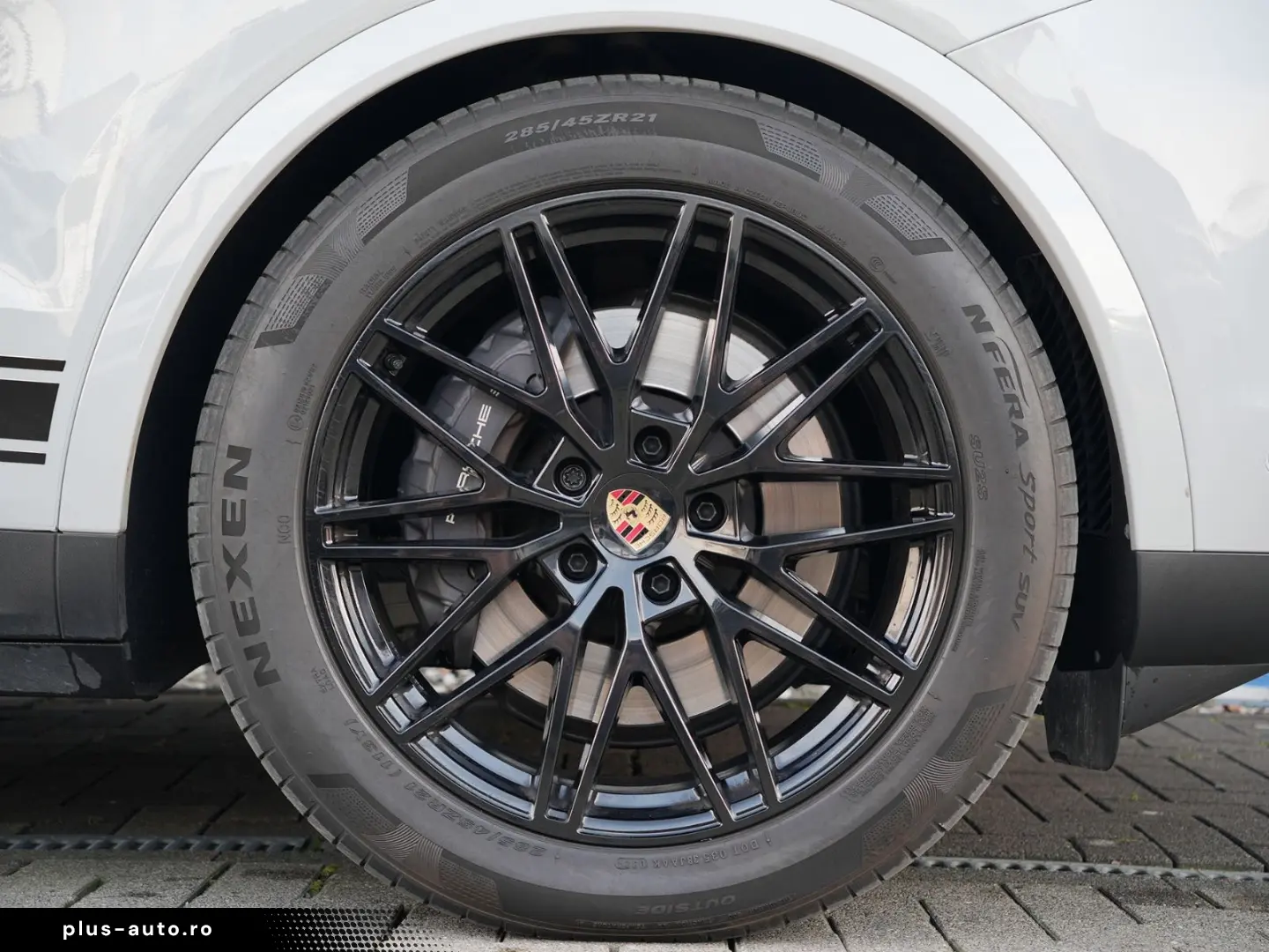 PORSCHE E-Hybrid Coupé INNODRIV-PANO-SPORTABGAS-AHK-VOLL