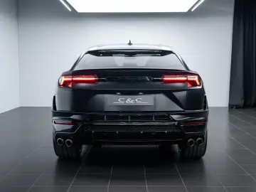 LAMBORGHINI Urus S CARBON B&O AKRAPOVIC PANO 23  STYLE
