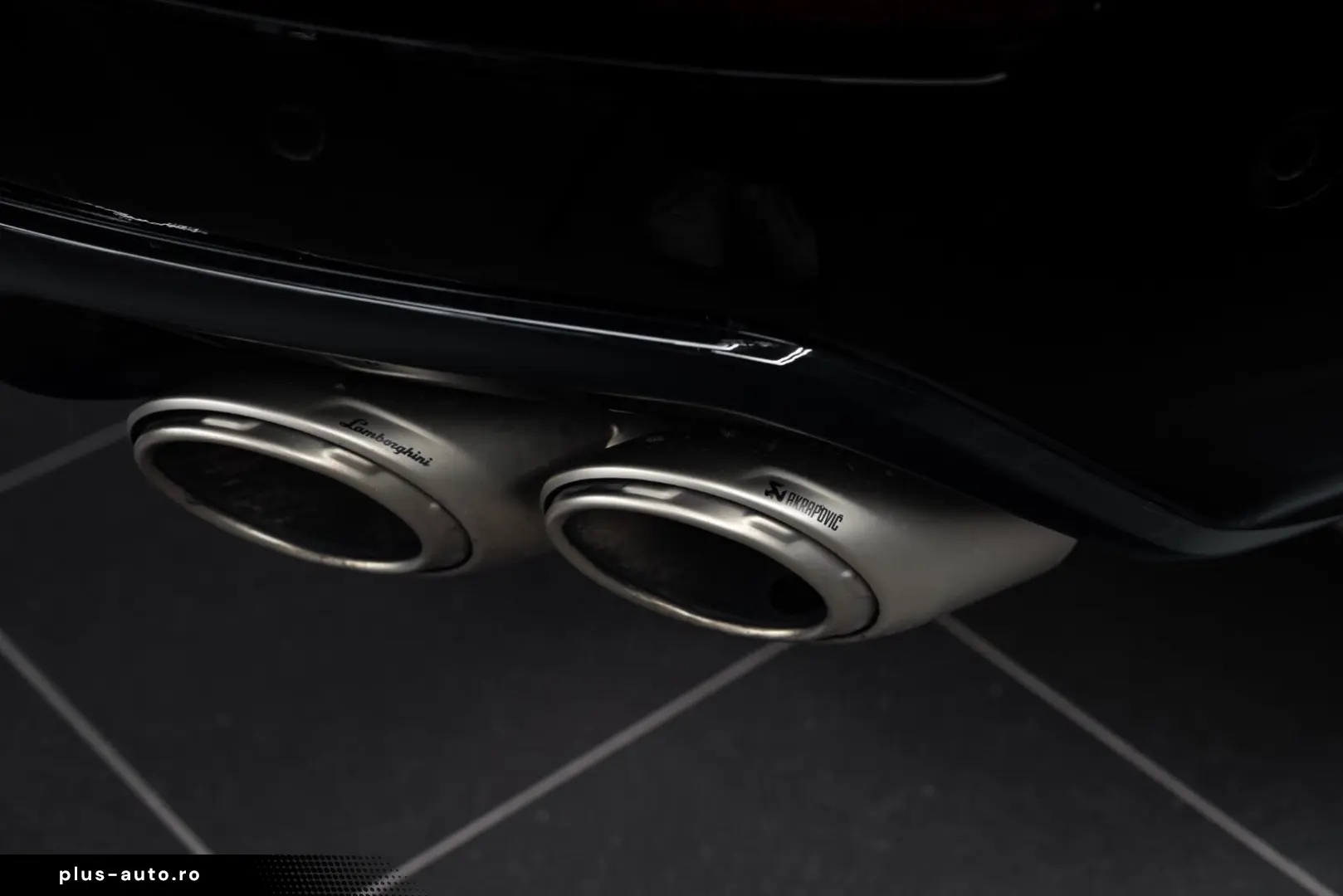 LAMBORGHINI Urus S CARBON B&O AKRAPOVIC PANO 23  STYLE
