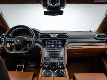 LAMBORGHINI Urus S CARBON B&O AKRAPOVIC PANO 23  STYLE