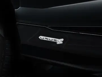 LAMBORGHINI Urus S CARBON B&O AKRAPOVIC PANO 23  STYLE