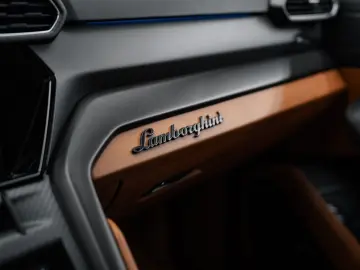 LAMBORGHINI Urus S CARBON B&O AKRAPOVIC PANO 23  STYLE