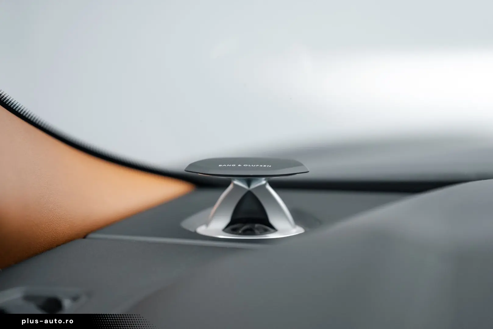 LAMBORGHINI Urus S CARBON B&O AKRAPOVIC PANO 23  STYLE