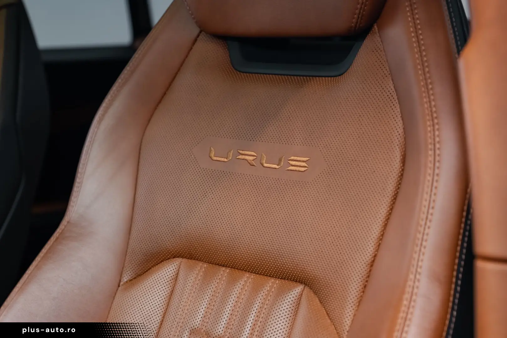 LAMBORGHINI Urus S CARBON B&O AKRAPOVIC PANO 23  STYLE