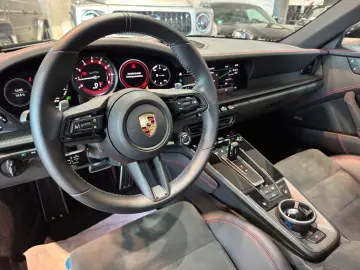 PORSCHE 911 Carrera 4 GTS PANO SHZ LED 360