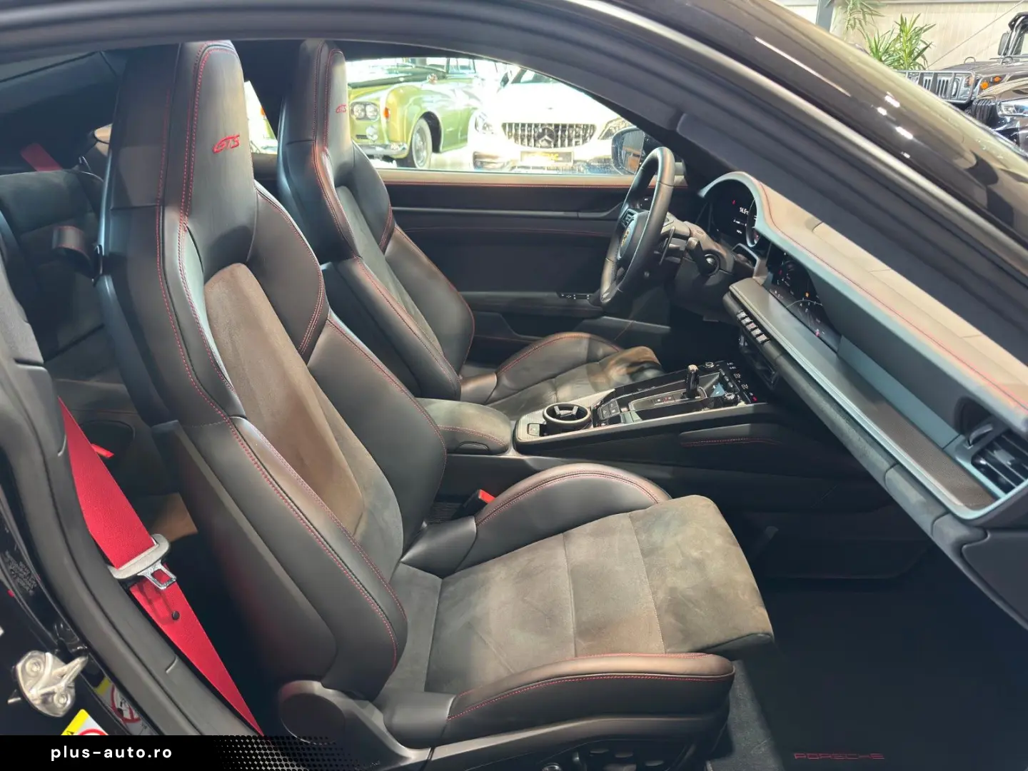 PORSCHE 911 Carrera 4 GTS PANO SHZ LED 360