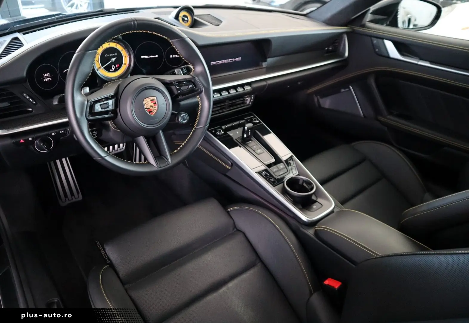 PORSCHE 992 Turbo S   InnoDrive   Lift   Approved   NEU