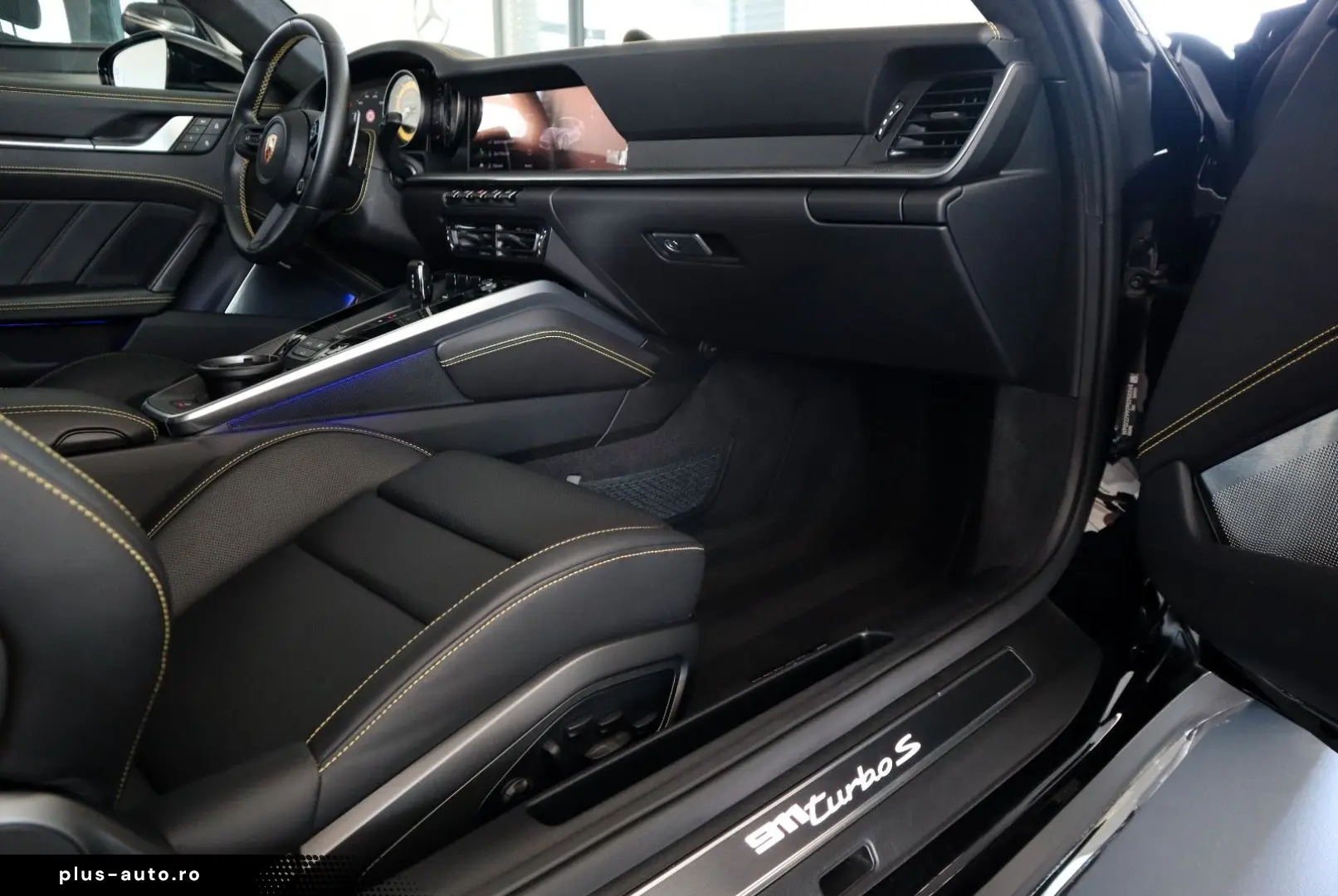 PORSCHE 992 Turbo S   InnoDrive   Lift   Approved   NEU