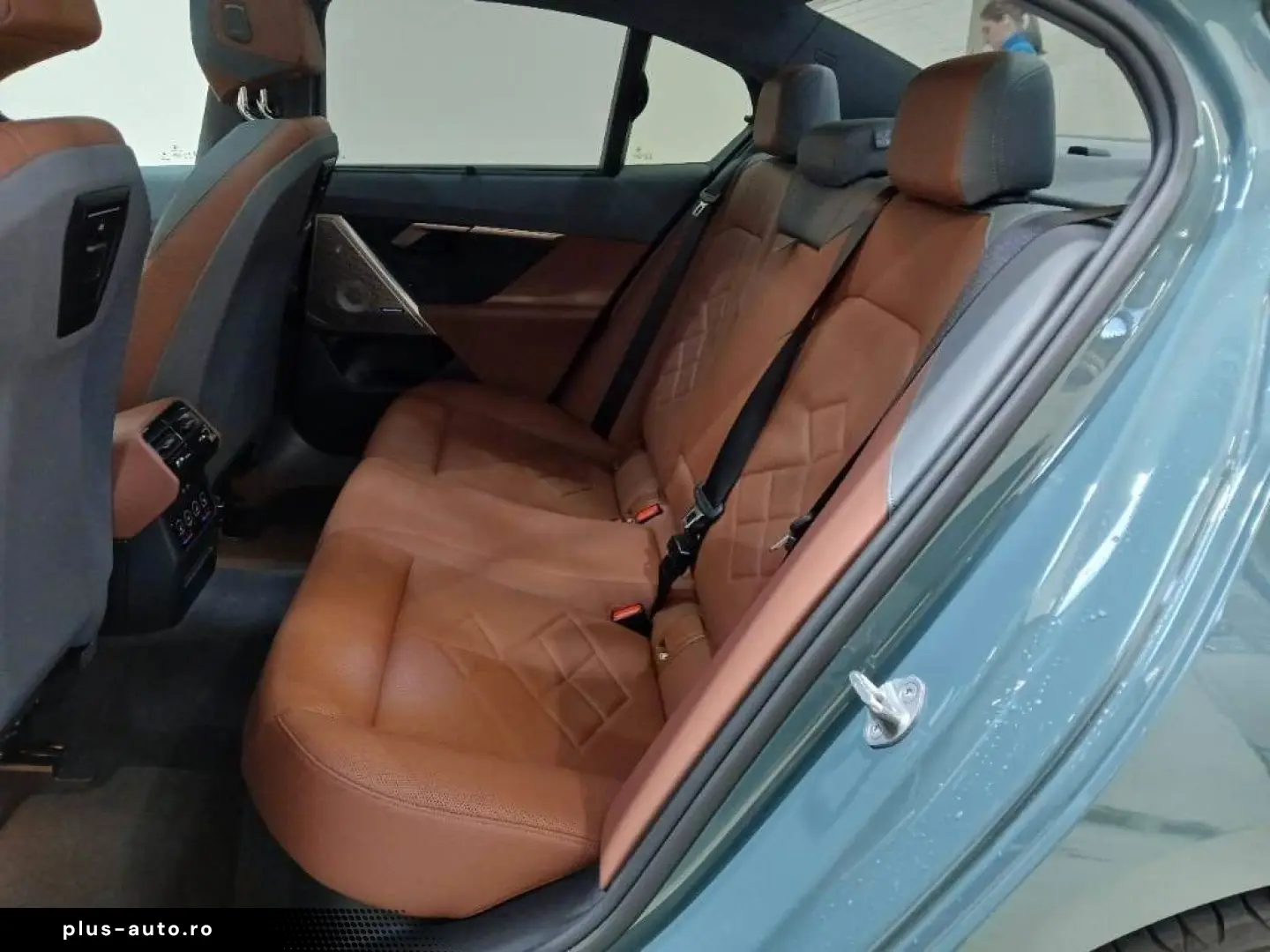 BMW 520d xDrive PANO ICONIC 360 HEADUP KEY B&W