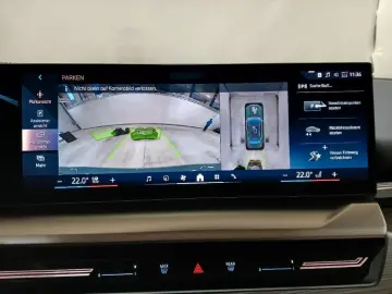 BMW 520d xDrive PANO ICONIC 360 HEADUP KEY B&W