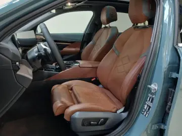 BMW 520d xDrive PANO ICONIC 360 HEADUP KEY B&W