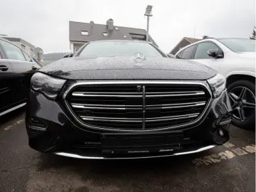 MERCEDES-BENZ E400e 4M Exclusive SuperScreen Burm 360 Ventil