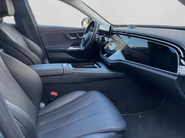 MERCEDES-BENZ E450d 4M SuperScreen Burmester Ventilation 360