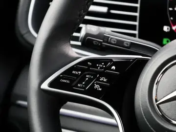 MERCEDES-BENZ GLE350de 4M AMG SoftClose Venti Burmester 360