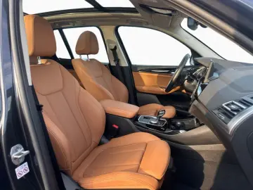 BMW X3 xDrive20d AHK Pano DAProf H K 360 StHzg Laser