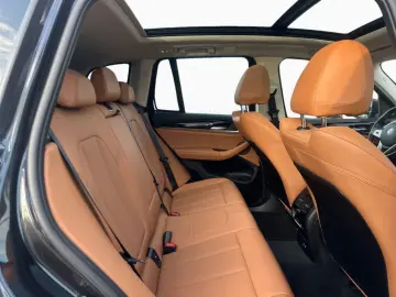 BMW X3 xDrive20d AHK Pano DAProf H K 360 StHzg Laser