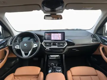 BMW X3 xDrive20d AHK Pano DAProf H K 360 StHzg Laser