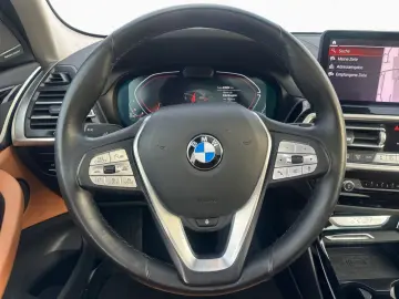 BMW X3 xDrive20d AHK Pano DAProf H K 360 StHzg Laser