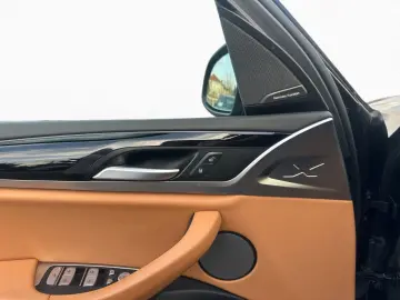 BMW X3 xDrive20d AHK Pano DAProf H K 360 StHzg Laser