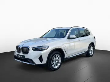 BMW X3 xDrive30e Pano HuD HiFi Kam Laser KomZu DA