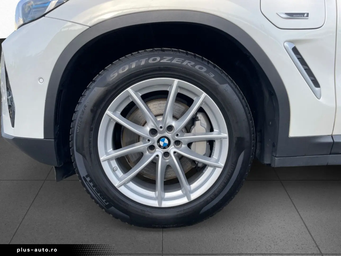 BMW X3 xDrive30e Pano HuD HiFi Kam Laser KomZu DA