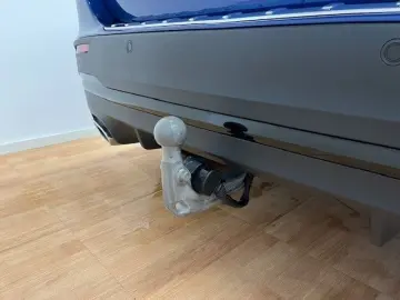 MERCEDES-BENZ GLA 200 d AMG-Line AHK  Multibeam  Distronic