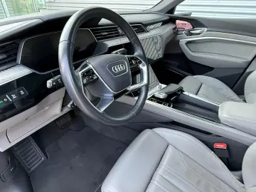 AUDI e-tron Sportback ADVANCED 55 QUATTRO 22KW PANOR