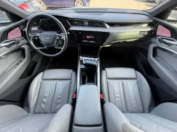 AUDI e-tron Sportback ADVANCED 55 QUATTRO 22KW PANOR