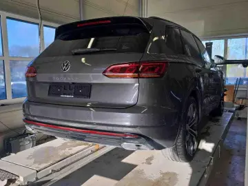 VW TOUAREG 3.0TDi R-LINE 4M IQ-L. ACC HuD PANO 360