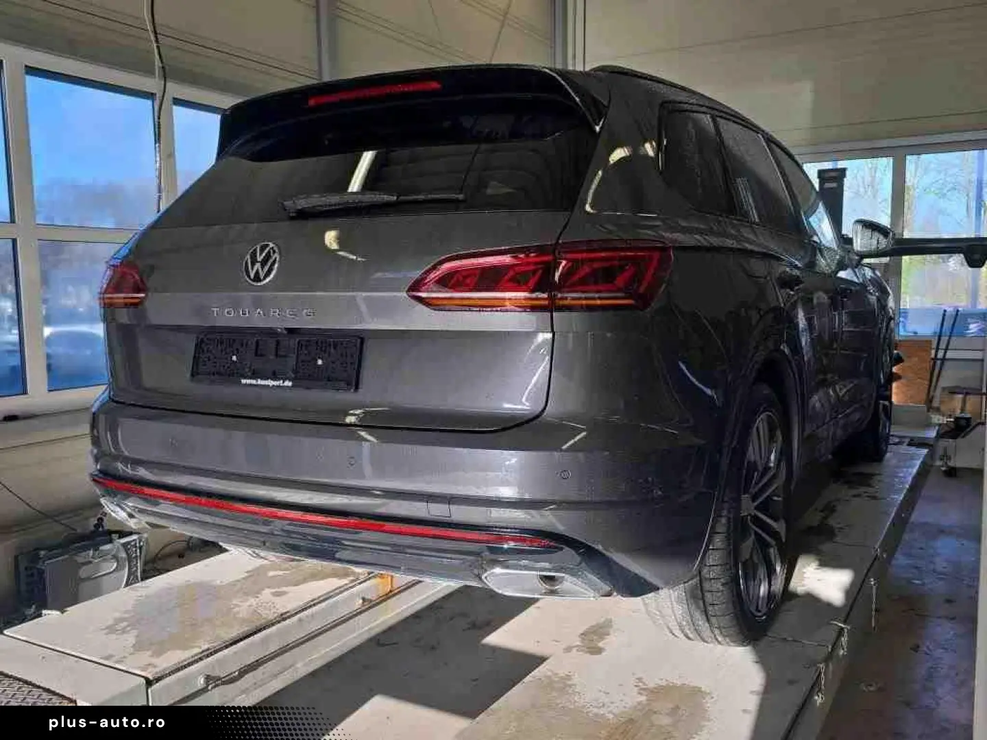 VW TOUAREG 3.0TDi R-LINE 4M IQ-L. ACC HuD PANO 360