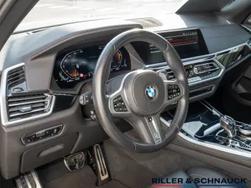BMW X5 xDrive 40i M-Sport LASER PANO HUD LEDER H K M