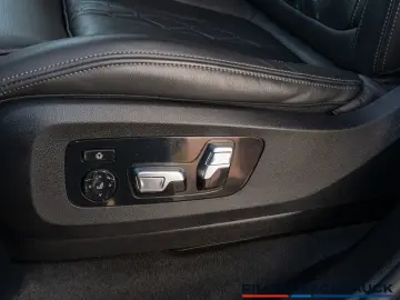 BMW X5 xDrive 40i M-Sport LASER PANO HUD LEDER H K M