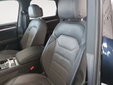 VW Touareg 3.0 V6 TDI 4Motion DPF Aut. R-Line