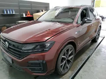 VW TOUAREG 3.0TDi R-LINE 4M IQ-LIGHT ACC PANO 360