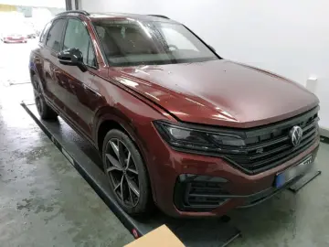 VW TOUAREG 3.0TDi R-LINE 4M IQ-LIGHT ACC PANO 360