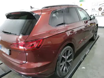 VW TOUAREG 3.0TDi R-LINE 4M IQ-LIGHT ACC PANO 360