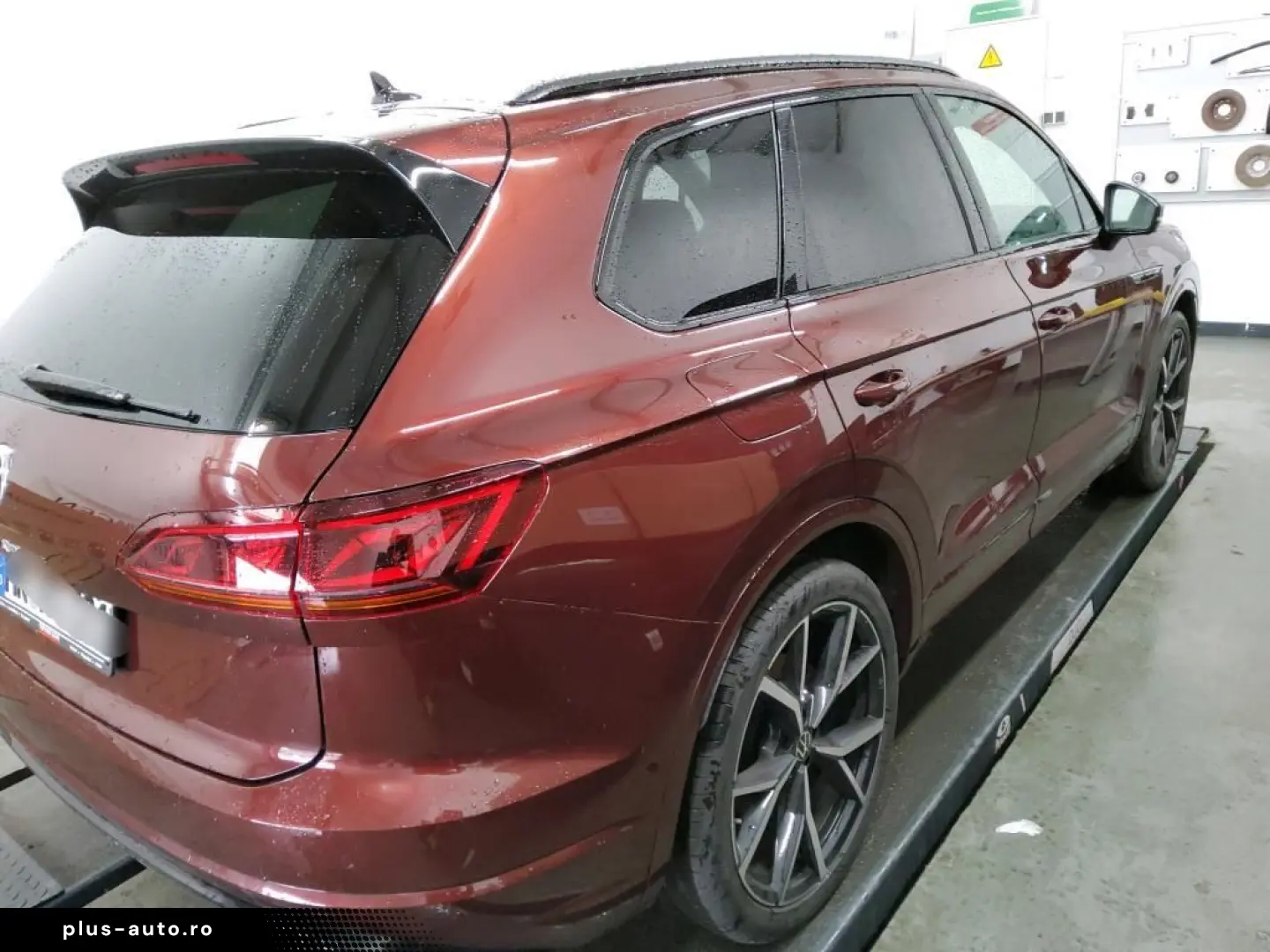 VW TOUAREG 3.0TDi R-LINE 4M IQ-LIGHT ACC PANO 360