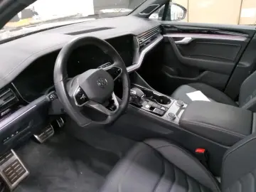 VW TOUAREG 3.0TDi R-LINE 4M IQ-LIGHT ACC PANO 360