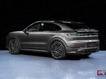 PORSCHE Cayenne S E-Hyb Coupé 2025 Sp-Design 22  HD Pano