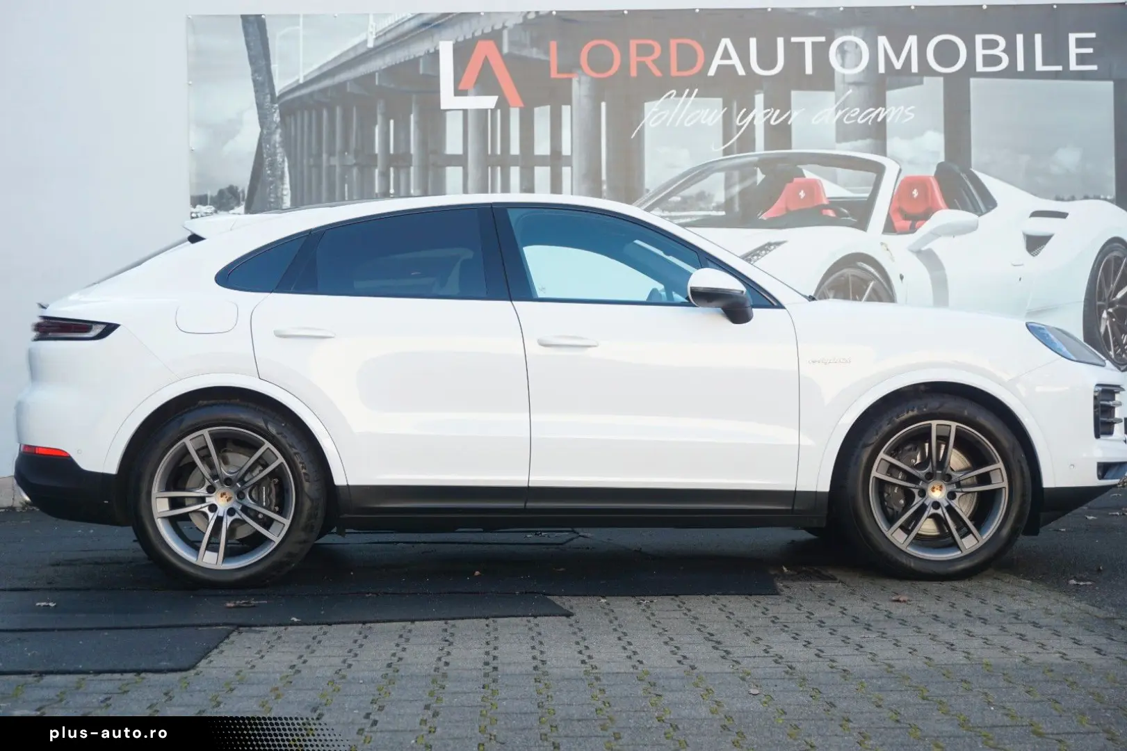 PORSCHE Cayenne Coupe E-Hybrid Luft HD Matrix BOSE 360