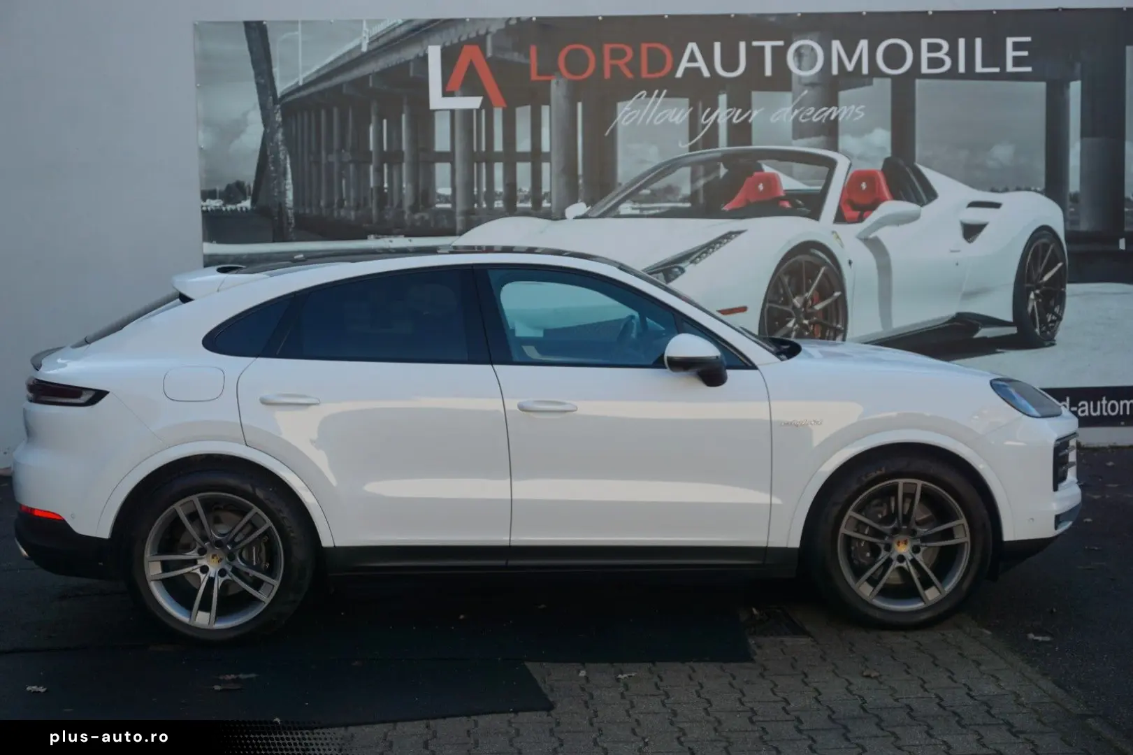 PORSCHE Cayenne Coupe E-Hybrid Luft HD Matrix BOSE 360