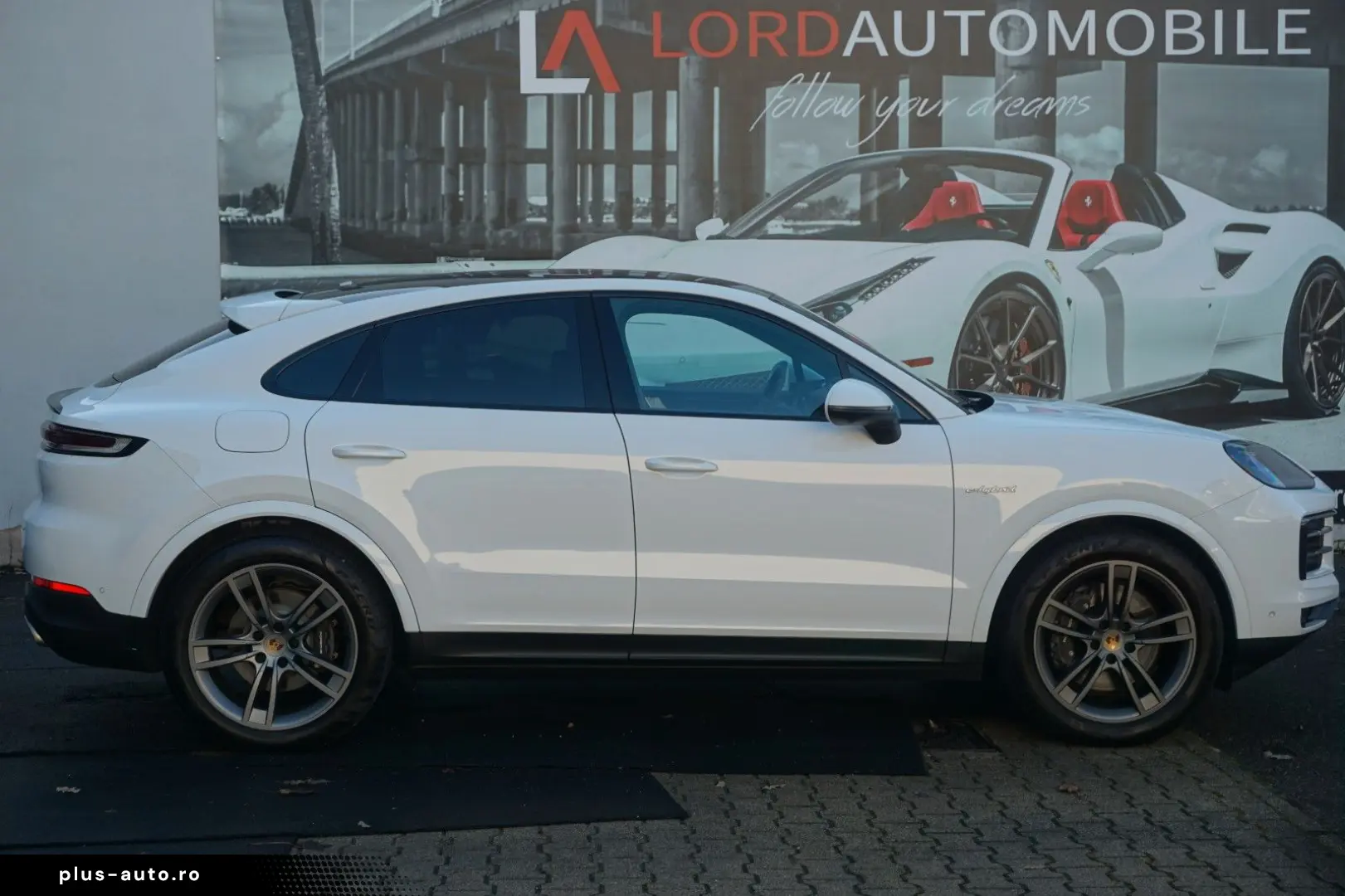 PORSCHE Cayenne Coupe E-Hybrid Luft HD Matrix BOSE 360