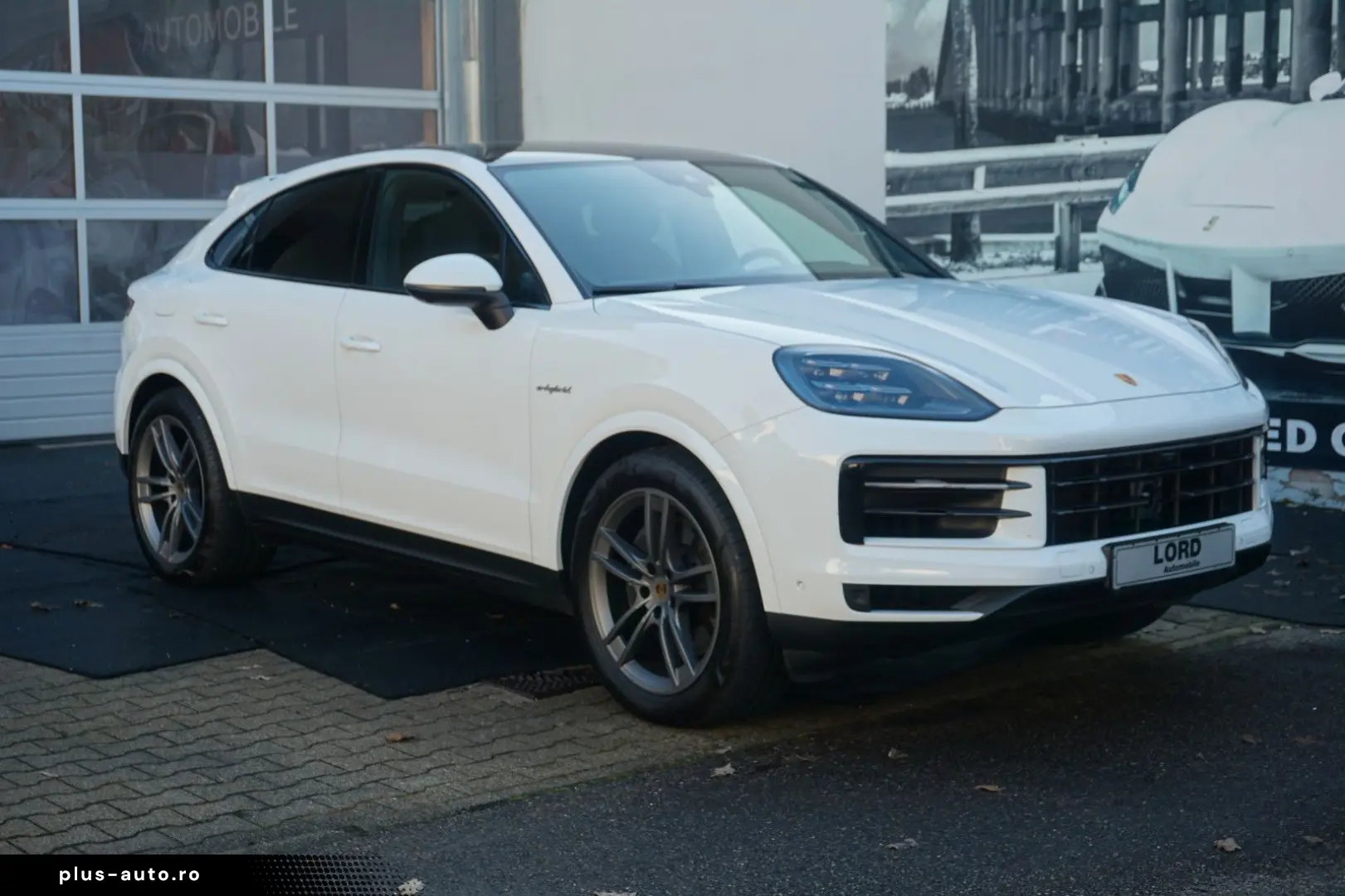 PORSCHE Cayenne Coupe E-Hybrid Luft HD Matrix BOSE 360